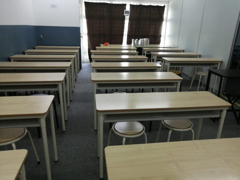 04-classroom