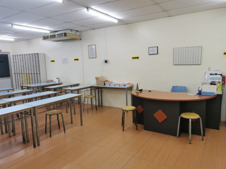 classroom2